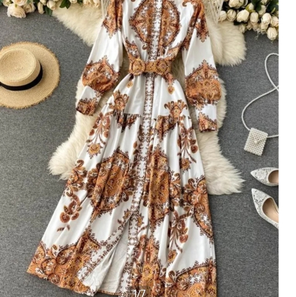 HELP !!! IN SEARCH OF THIS DRESS OR SIMILAR.  (Disappeared from my likes.)
